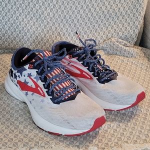 brooks launch 6 red white and blue
